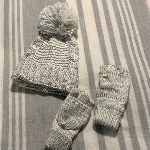 Shiraleah Chicago Hat and Gloves Giftset